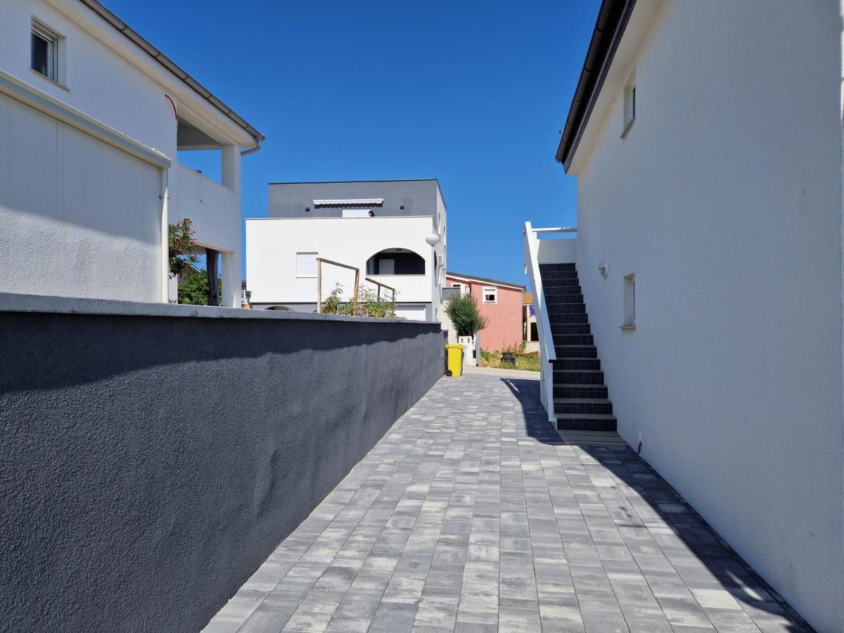 Apartmani Deak ヴィル エクステリア 写真