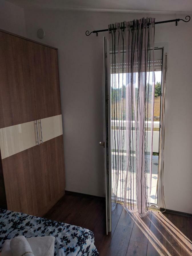 Apartmani Deak ヴィル エクステリア 写真
